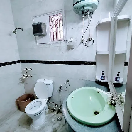Stay Nearby Lutyen'S Delhi Just 15Min From Connaught Place New Delhi Exterior photo