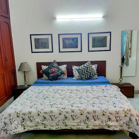 Stay Nearby Lutyen'S Delhi Just 15Min From Connaught Place New Delhi Exterior photo