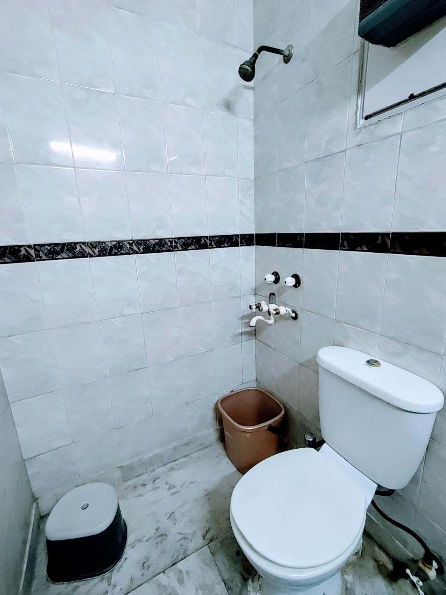 Homestay Nearby Lutyen's Delhi Just 15min From Connaught Place *