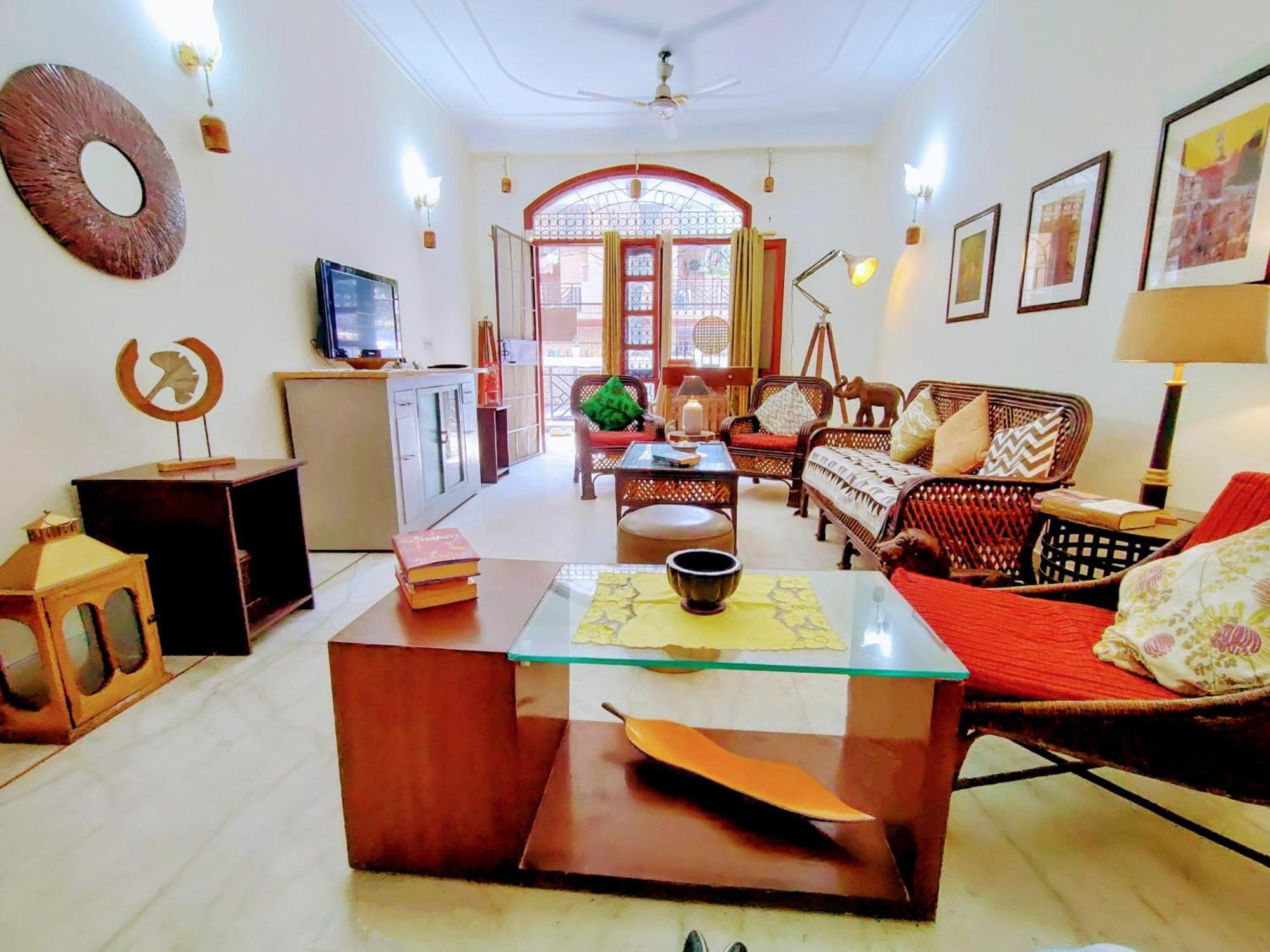 Nearby Lutyen's Delhi Just 15min From Connaught Place * New Delhi