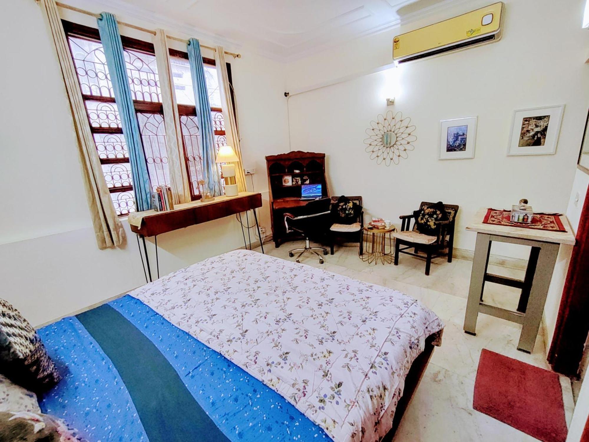 Nearby Lutyen's Delhi Just 15min From Connaught Place New Delhi
