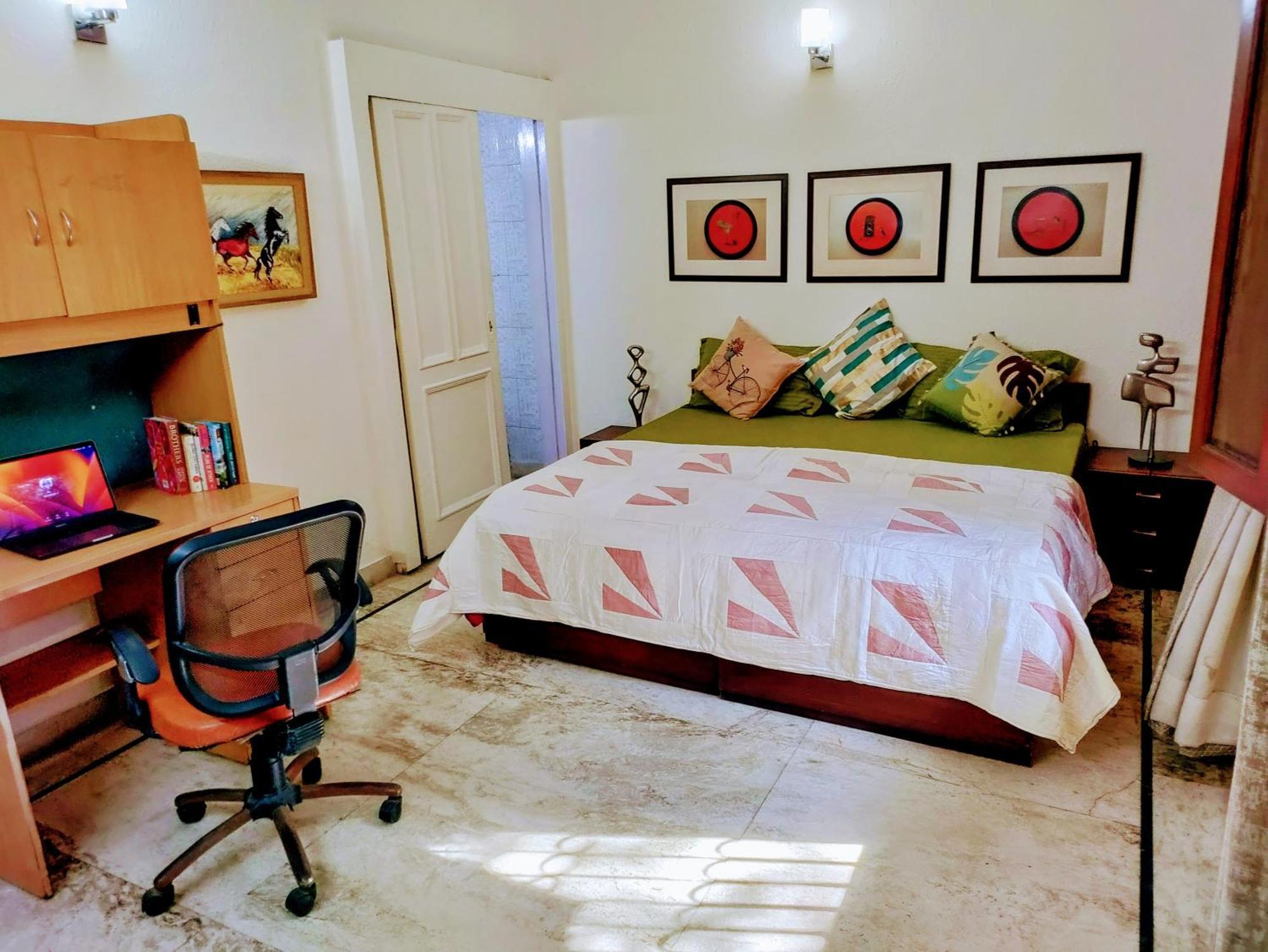 Homestay Nearby Lutyen's Delhi Just 15min From Connaught Place