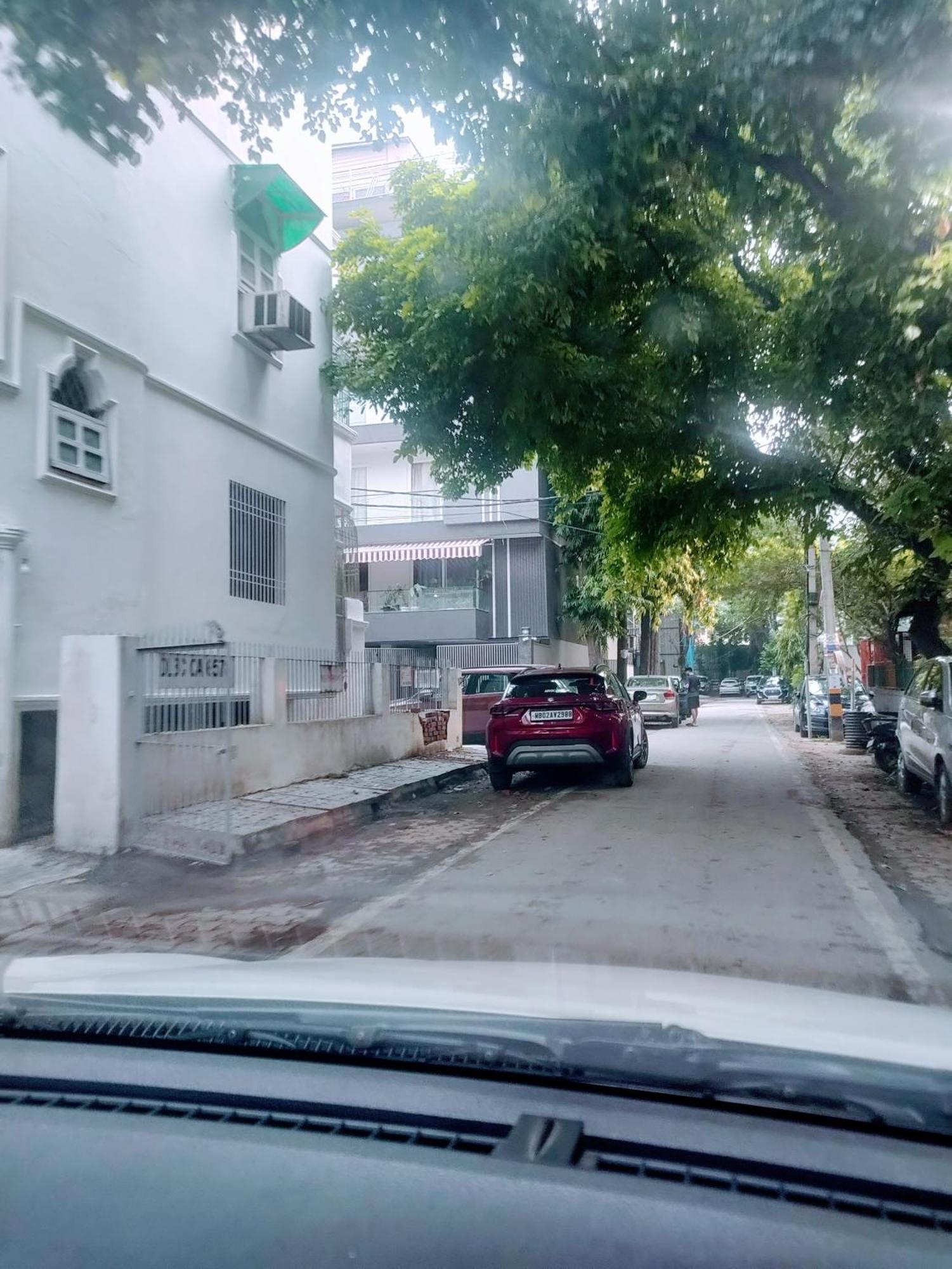 Nearby Lutyen's Delhi Just 15min From Connaught Place * New Delhi